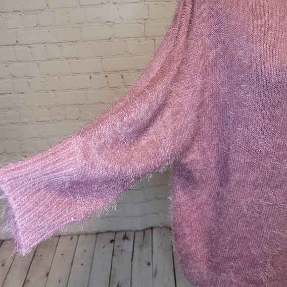 Women's TCEC M/L Crew Neck Pullover Pink Sweater - Picture 11 of 12